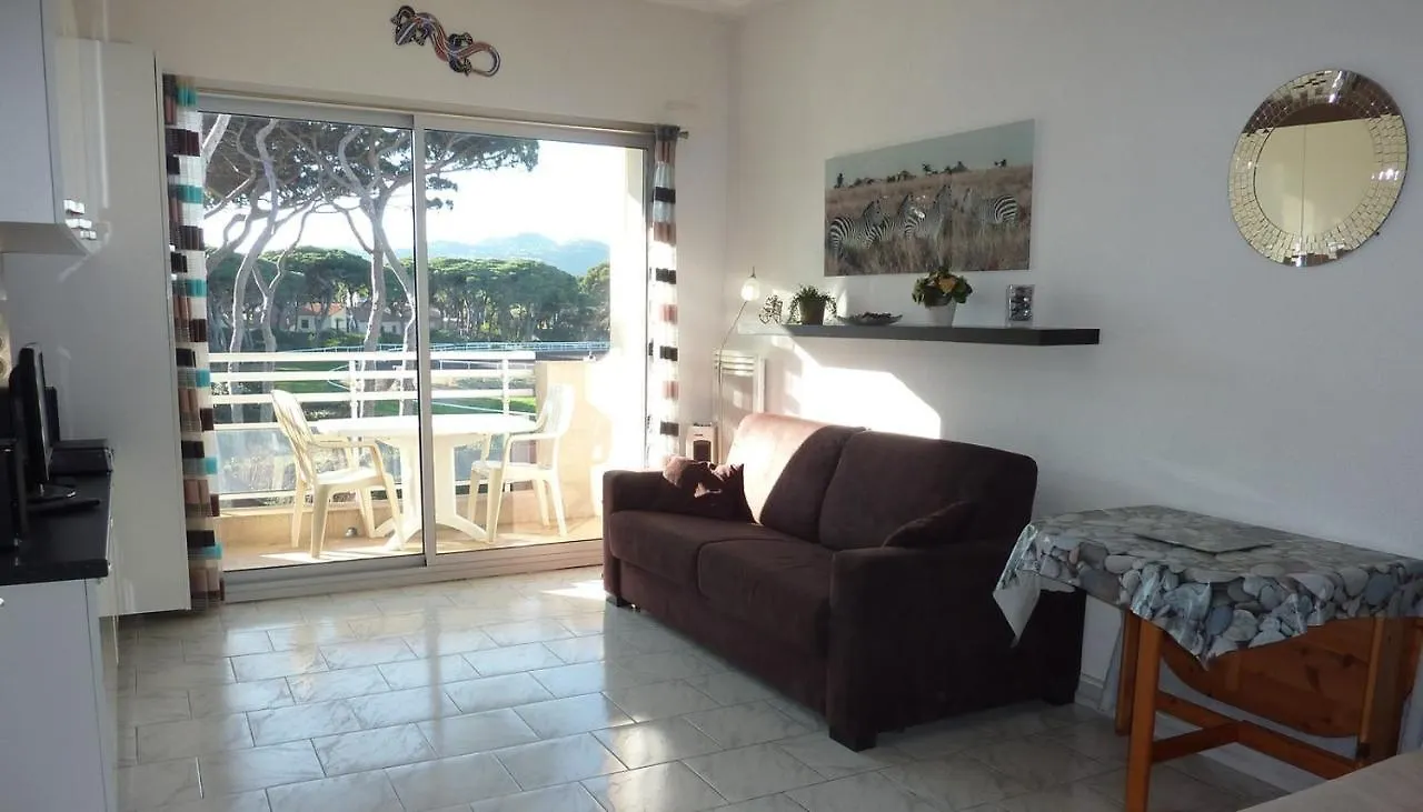 Studio Residence Bona, Vue Hippodrome Et Mer, Clim Hyères 0*,  Francia
